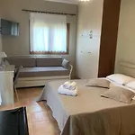 Pera Vrisi 公寓 *