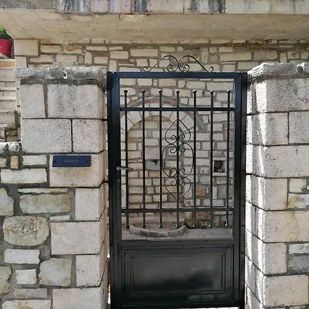 Apartmán Pera Vrisi *