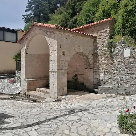 Pera Vrisi *