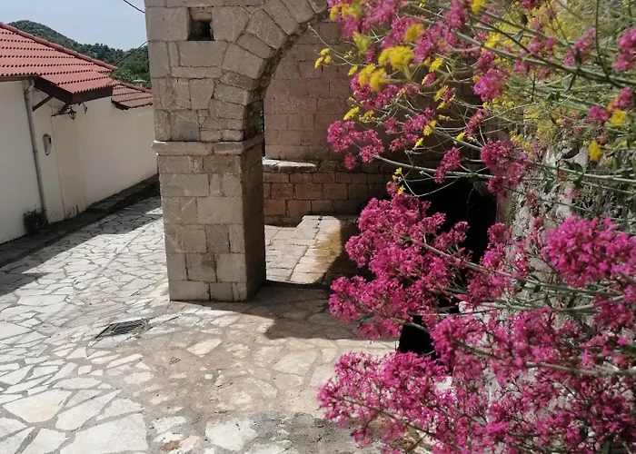 Pera Vrisi 아파트